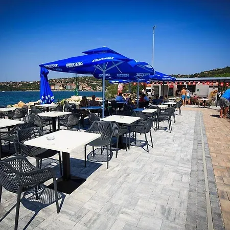 Ferienhaus Floating House Hurrea Portorož