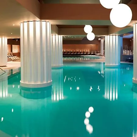 Floating House Hurrea *