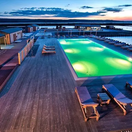 Floating House Hurrea